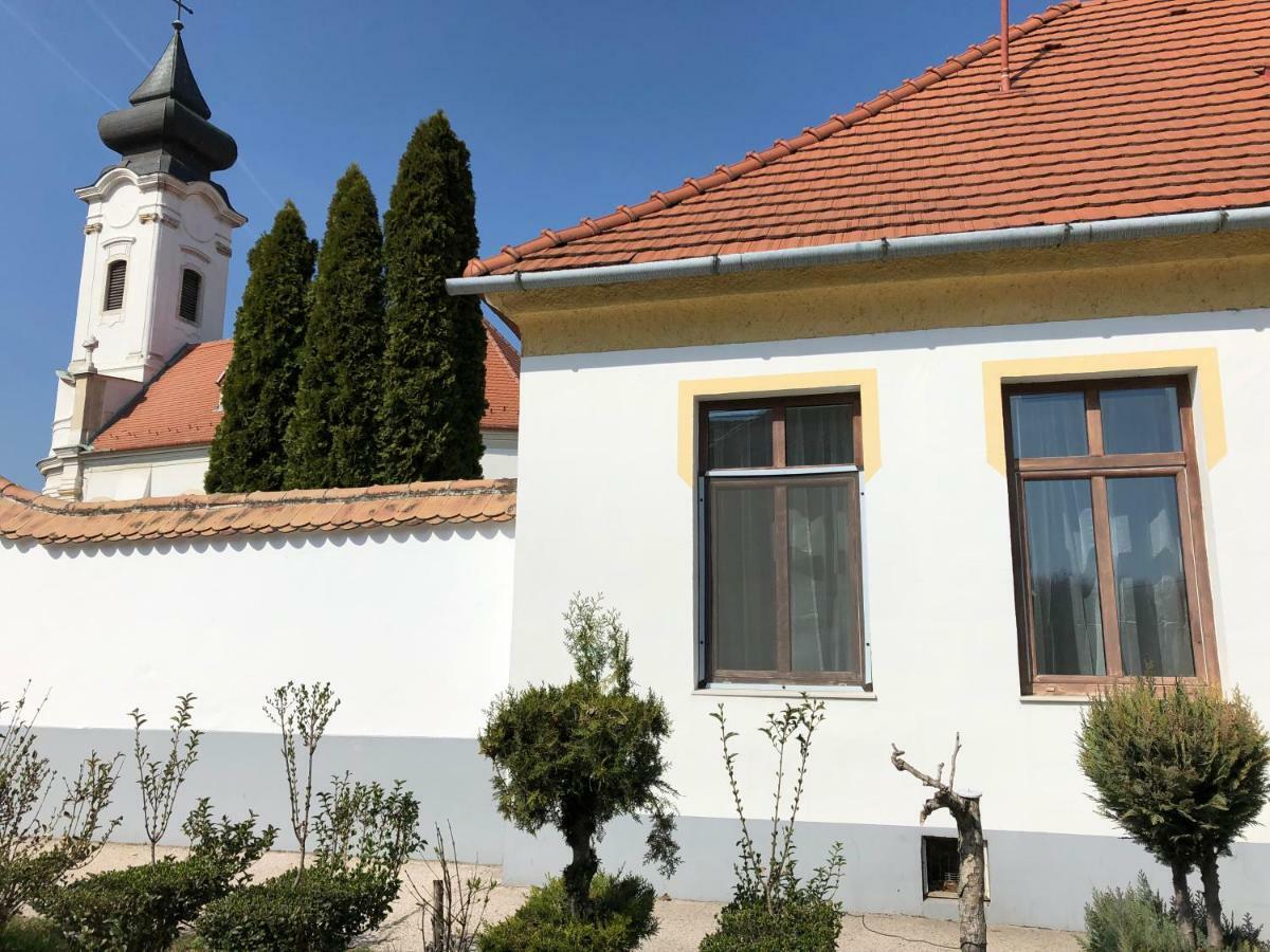L&R Apartment Győr Eksteriør billede